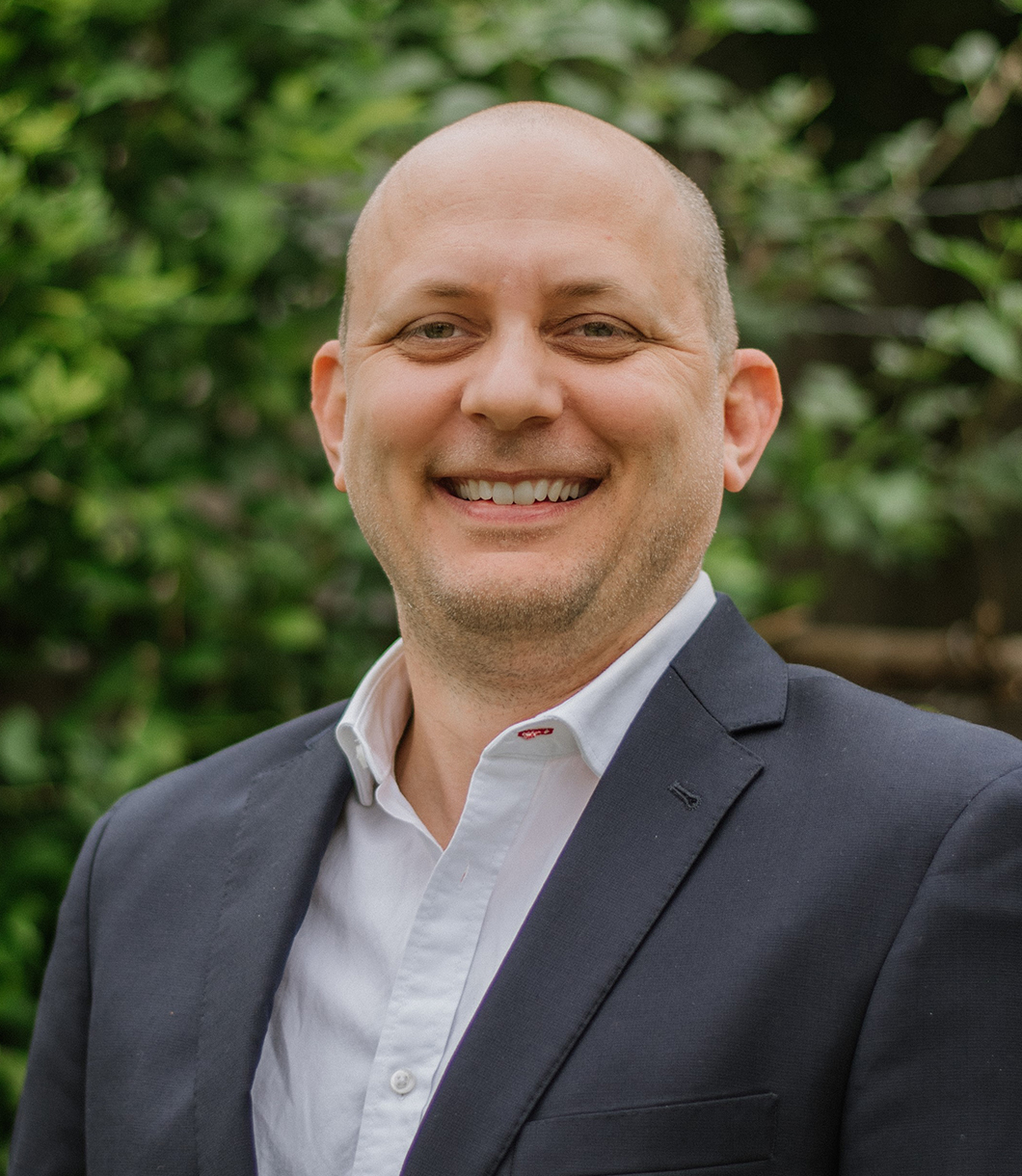Derek Mroz - Agent at The Reyna Group